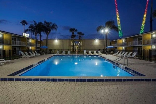 CELEBRATION SUITES AT OLD TOWN pool